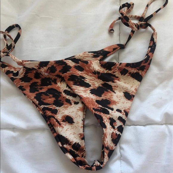 Leopard Print Bikini - Picture 4 of 8